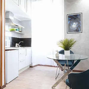  Apartment Silver Trevi Fountain - Collection
